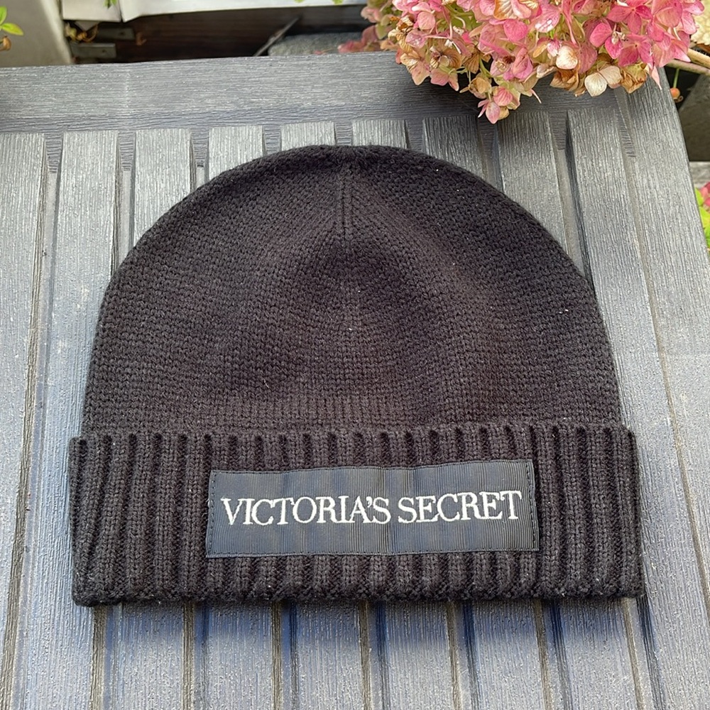 Victoria’s Secret Black Ribbed Logo - Winter Beanie Hat One Size